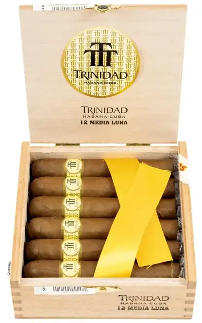 TRINIDAD MEDIA LUNA